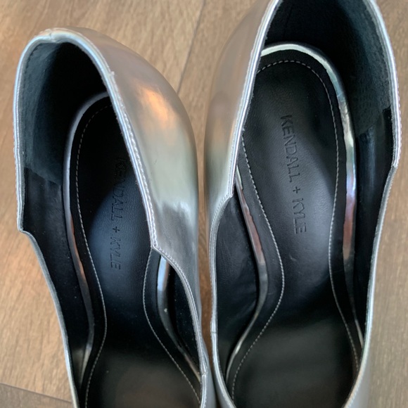 Kendall&Kylie heels 7 1/2 size new without box - Picture 3 of 4